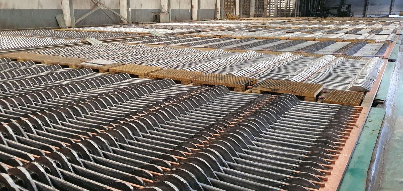 Cast lead bars